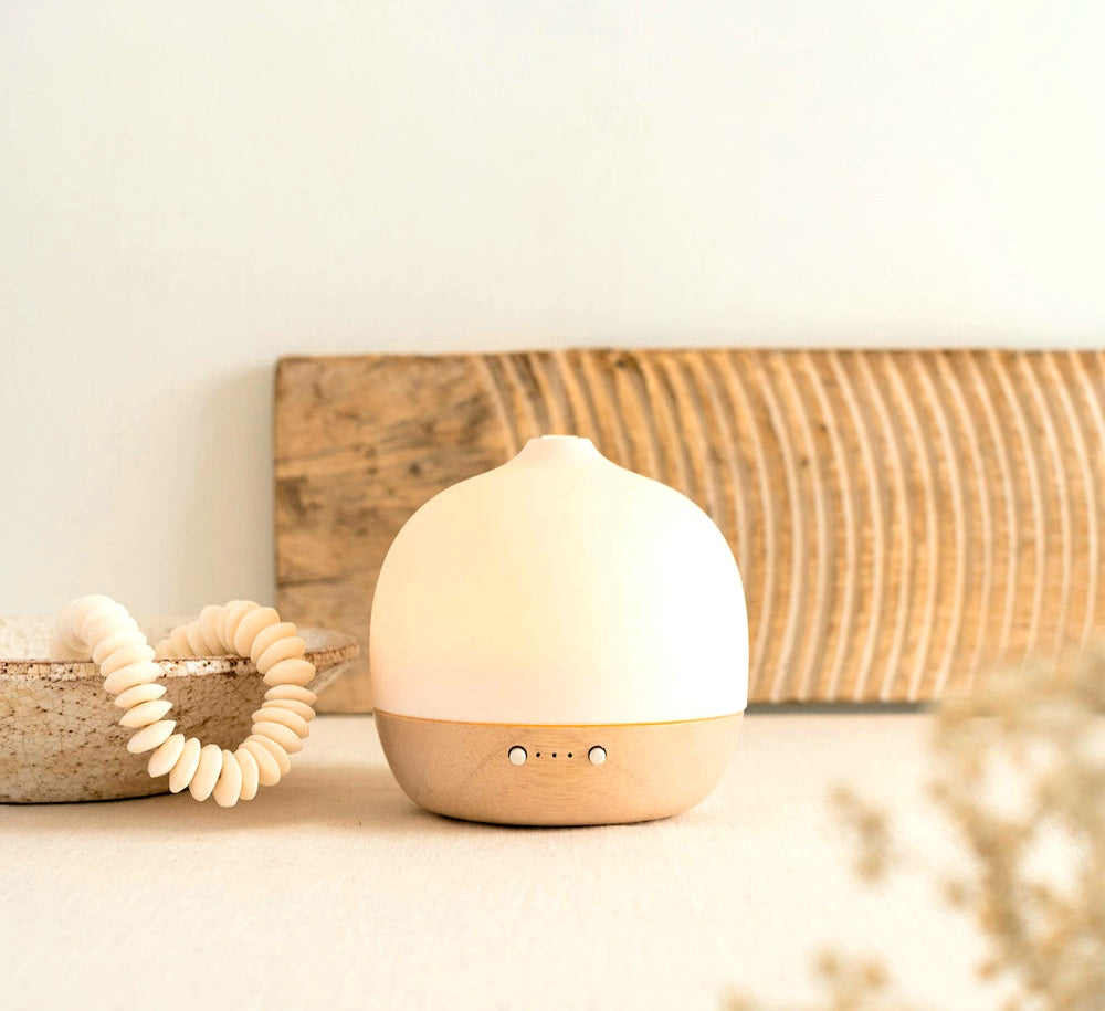 Ela Life Aromatherapy Electric Diffuser & One FREE Essential Oil       FREE UK Delivery