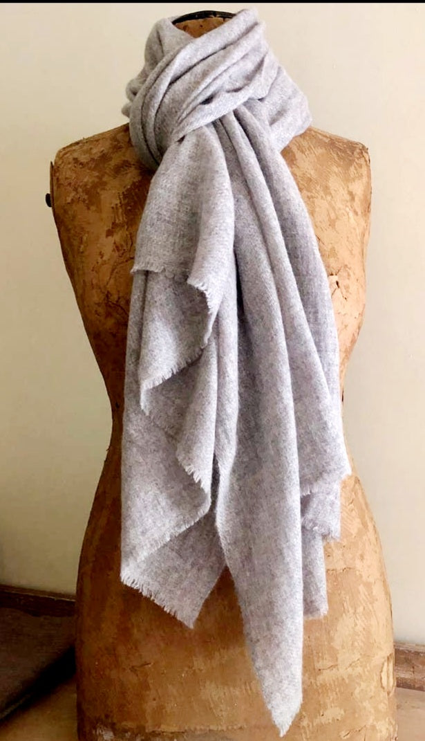 100 % Large Cashmere Scarves - FREE UK Delivery & FREE Organic Works Face Wash
