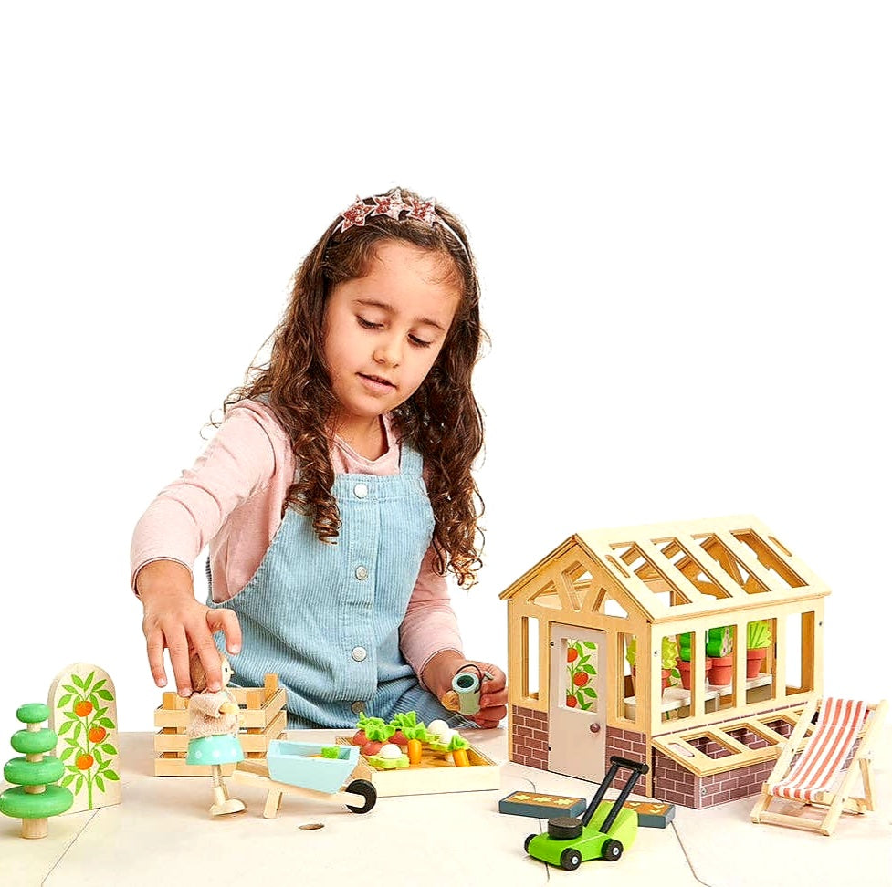Wooden Greenhouse & Garden Set    FREE UK Delivery