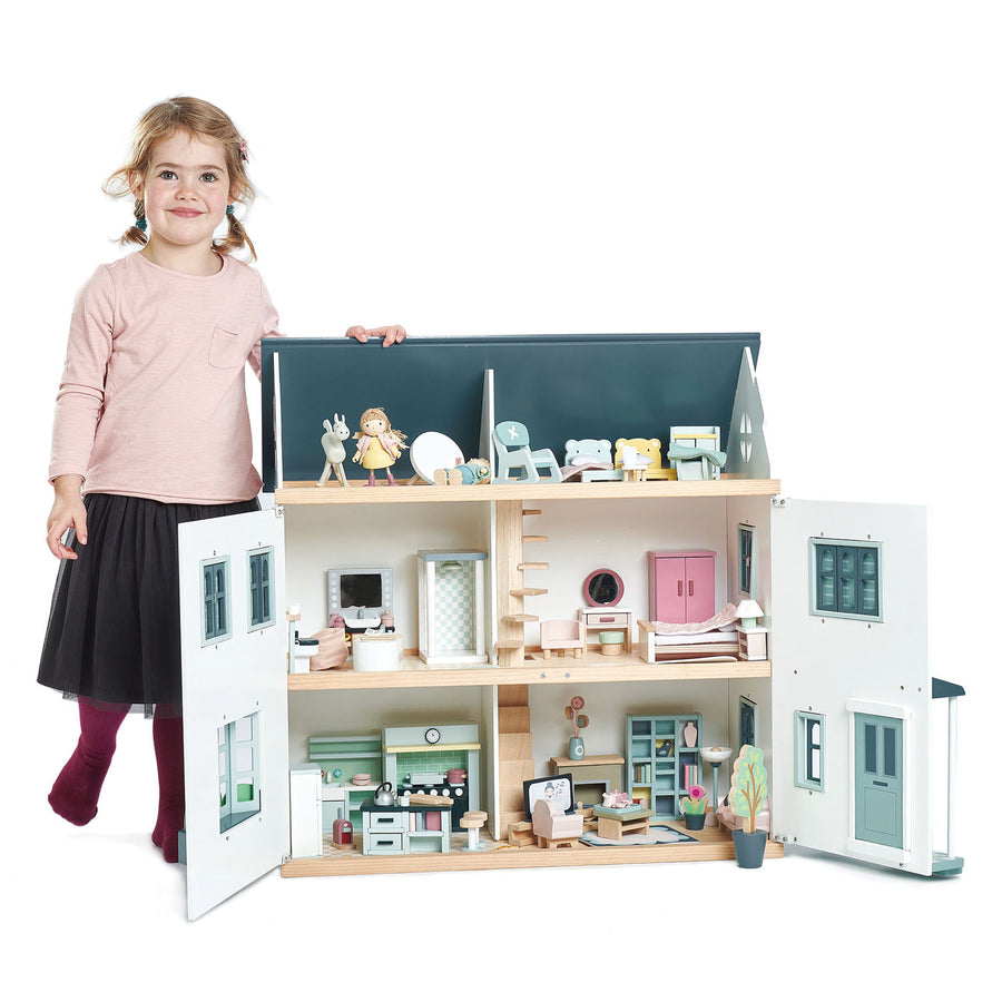 Dolls House Children's Bedroom Furniture       FREE UK Delivery