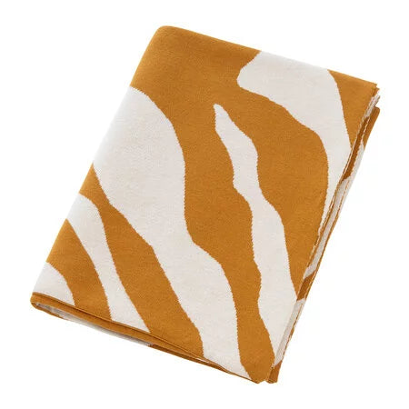 Tiger Print Knitted Throw 130 x 170cm     FREE UK Delivery.